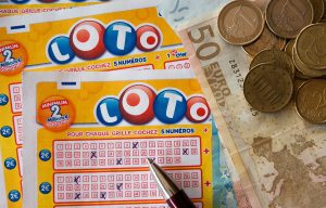 Sunderland Street Neighbors Enjoying People’s Postcode Lottery Win of £1,000 Each